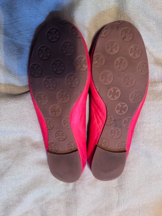 Tory Burch red Leather Logo Ballet Flats - Picture 2 of 2